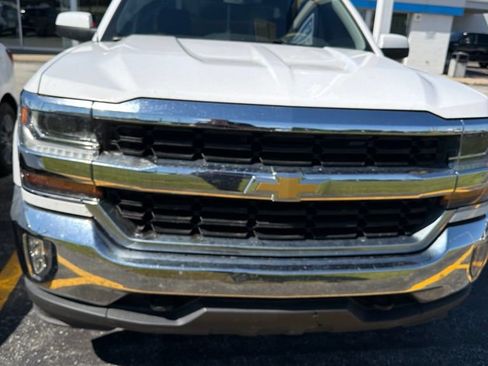 Used 2018 Chevrolet Silverado 1500 LT w/ All Star Edition AWD/4WD image 2