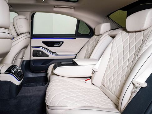 Used 2024 Mercedes-Benz S 580 4MATIC Sedan image 18