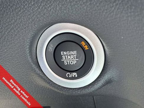 New 2026 Chrysler Pacifica Select image 26