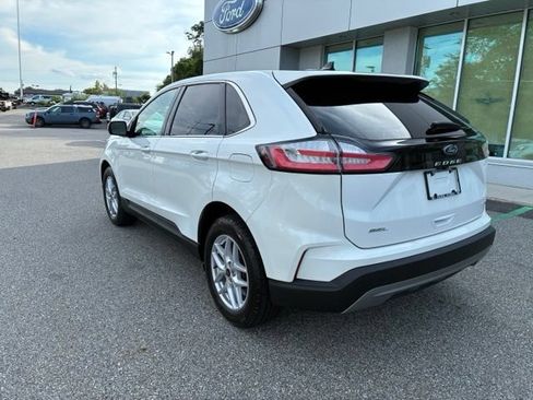 Certified 2024 Ford Edge SEL w/ Convenience Package AWD/4WD image 8