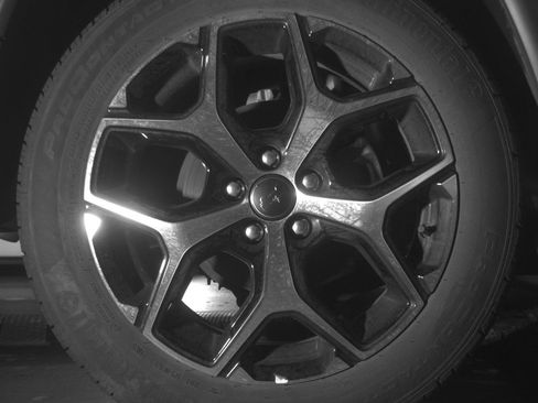 Used 2025 Jeep Compass Limited image 15