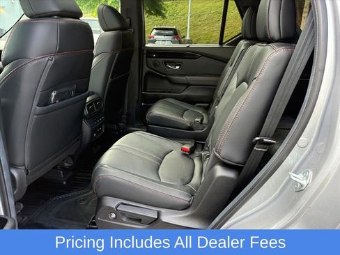 Used 2025 Honda Pilot TrailSport image 20