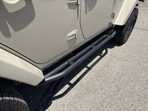 Used 2017 Jeep Wrangler Unlimited Sahara w/ Quick Order Package 24E Chief AWD/4WD image 10