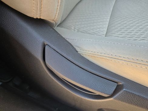 Used 2017 Hyundai Santa Fe Sport FWD image 24