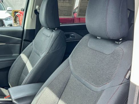 Used 2025 Ford Explorer Active RWD image 24