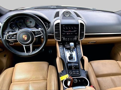 Used 2018 Porsche Cayenne S AWD/4WD image 15