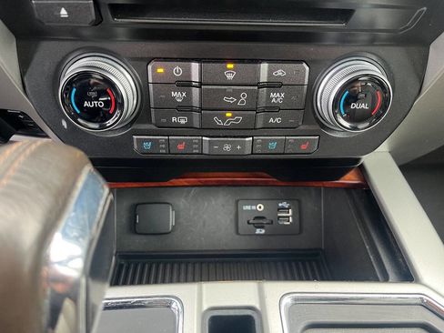 Used 2015 Ford F150 King Ranch w/ Equipment Group 601A Luxury image 19