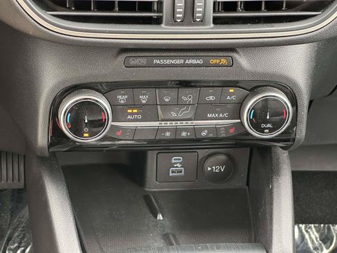 Certified 2022 Ford Escape SEL w/ Technology Package AWD/4WD image 19