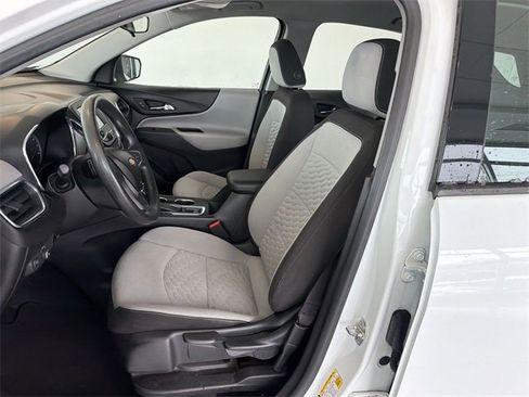 Used 2018 Chevrolet Equinox LS image 20