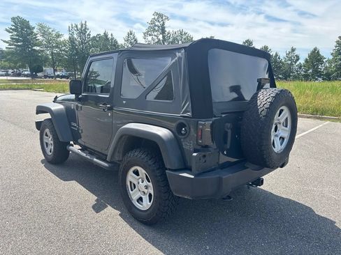 Used 2017 Jeep Wrangler Sport w/ Connectivity Group AWD/4WD image 5