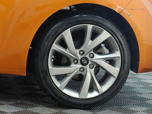 Used 2016 Hyundai Veloster image 36