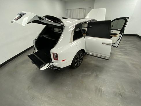 Used 2019 Rolls-Royce Cullinan AWD/4WD image 55