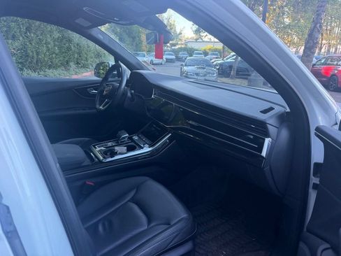 Used 2020 Audi Q7 3.0T Premium Plus w/ Premium Plus Package AWD/4WD image 17