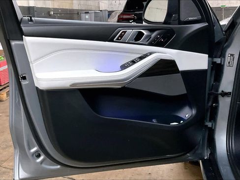 Used 2024 BMW X5 xDrive50e w/ Premium Package image 25