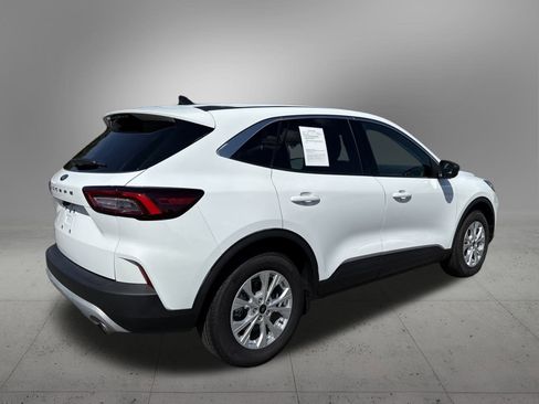Used 2024 Ford Escape Active image 4