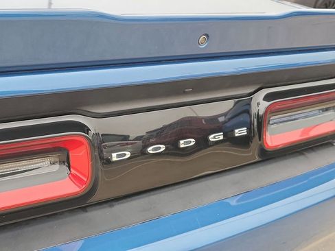 Used 2022 Dodge Challenger GT image 29
