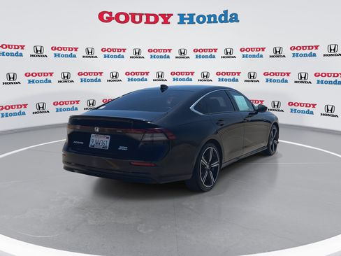 Used 2024 Honda Accord Sport image 8