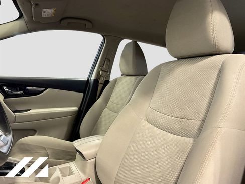 Used 2019 Nissan Rogue Sport SV AWD/4WD image 18