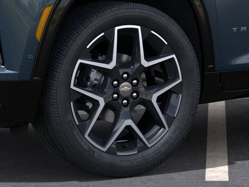 New 2026 Chevrolet Traverse High Country w/ LPO, Floor Liner Package AWD/4WD image 9