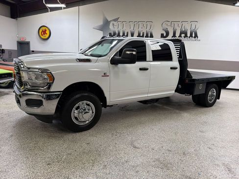 Used 2023 RAM 3500 Tradesman w/ Chrome Appearance Group RWD image 2