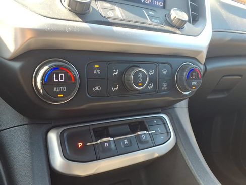 Used 2020 GMC Acadia SLE w/ Driver Convenience Package FWD image 20