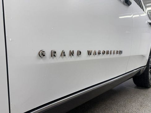 Used 2022 Jeep Grand Wagoneer Series III w/ Rear Seat Video Group 1 image 8