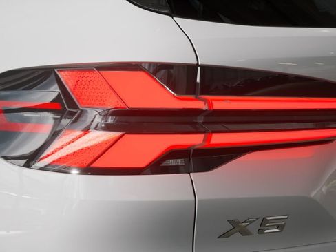 New 2026 BMW X5 xDrive40i image 8