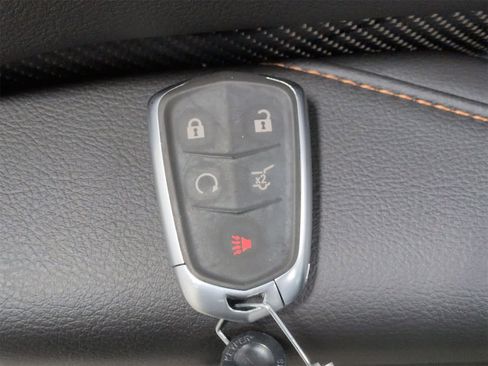 Used 2022 Cadillac XT4 Sport w/ Cold Weather Package image 34