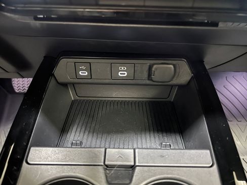 Used 2024 Toyota Prius Prime image 27