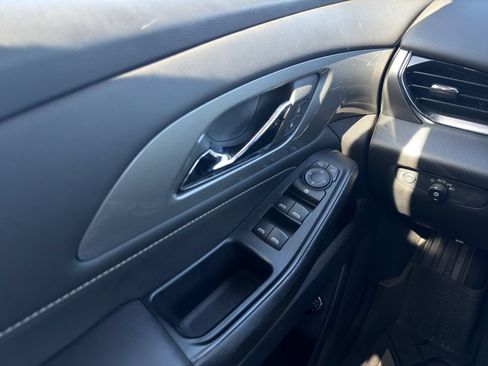 Used 2024 Chevrolet Traverse LT w/ LPO, Floor Liner Package AWD/4WD image 11