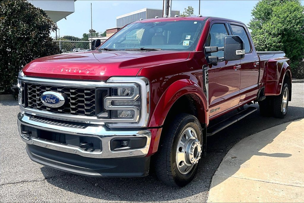 Certified 2026 Ford F450 Lariat w/ Lariat Premium Package AWD/4WD image 1