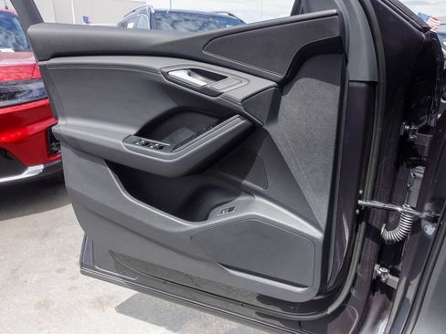 Used 2025 Audi Q6 e-tron Premium w/ Convenience Package RWD image 18