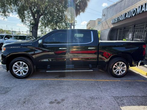 Used 2022 Chevrolet Silverado 1500 LTZ RWD image 4
