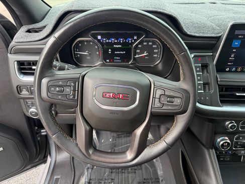 Used 2021 GMC Yukon AT4 w/ AT4 Premium Package AWD/4WD image 33