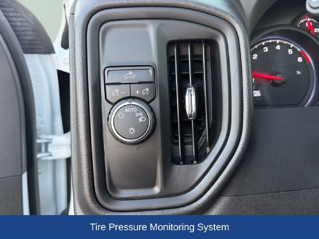 Certified 2025 Chevrolet Silverado 1500 W/T RWD image 13