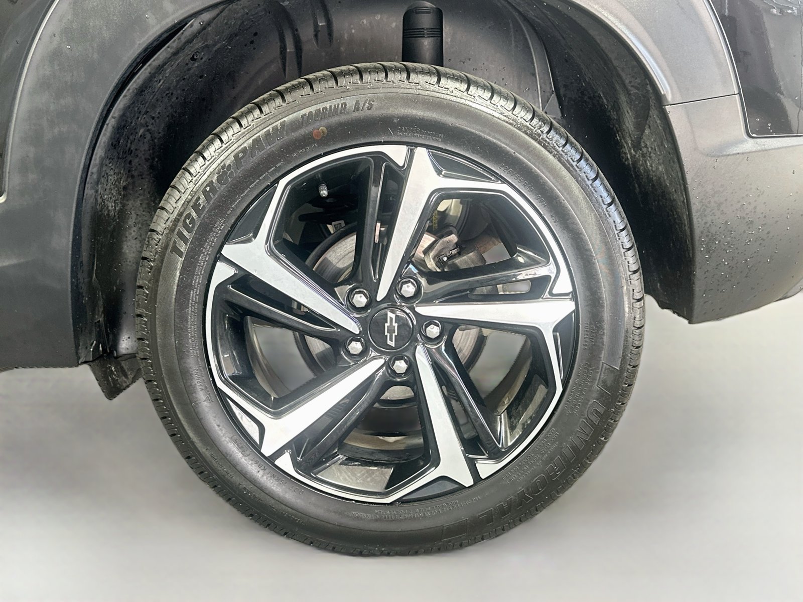 Used 2023 Chevrolet TrailBlazer RS w/ Convenience Package FWD image 29