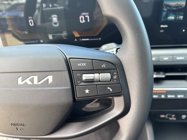 New 2026 Kia K4 FWD image 32