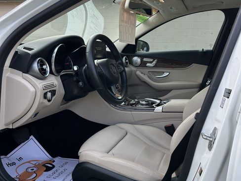 Used 2015 Mercedes-Benz C 300 4MATIC Sedan image 13