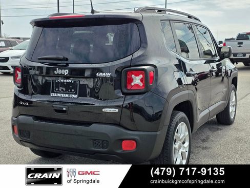 Used 2018 Jeep Renegade Latitude AWD/4WD image 8