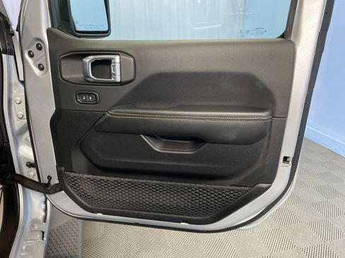 Used 2024 Jeep Wrangler Sahara w/ Technology Group image 45