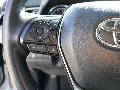 Used 2020 Toyota Camry SE image 28