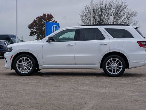 Used 2024 Dodge Durango GT image 3