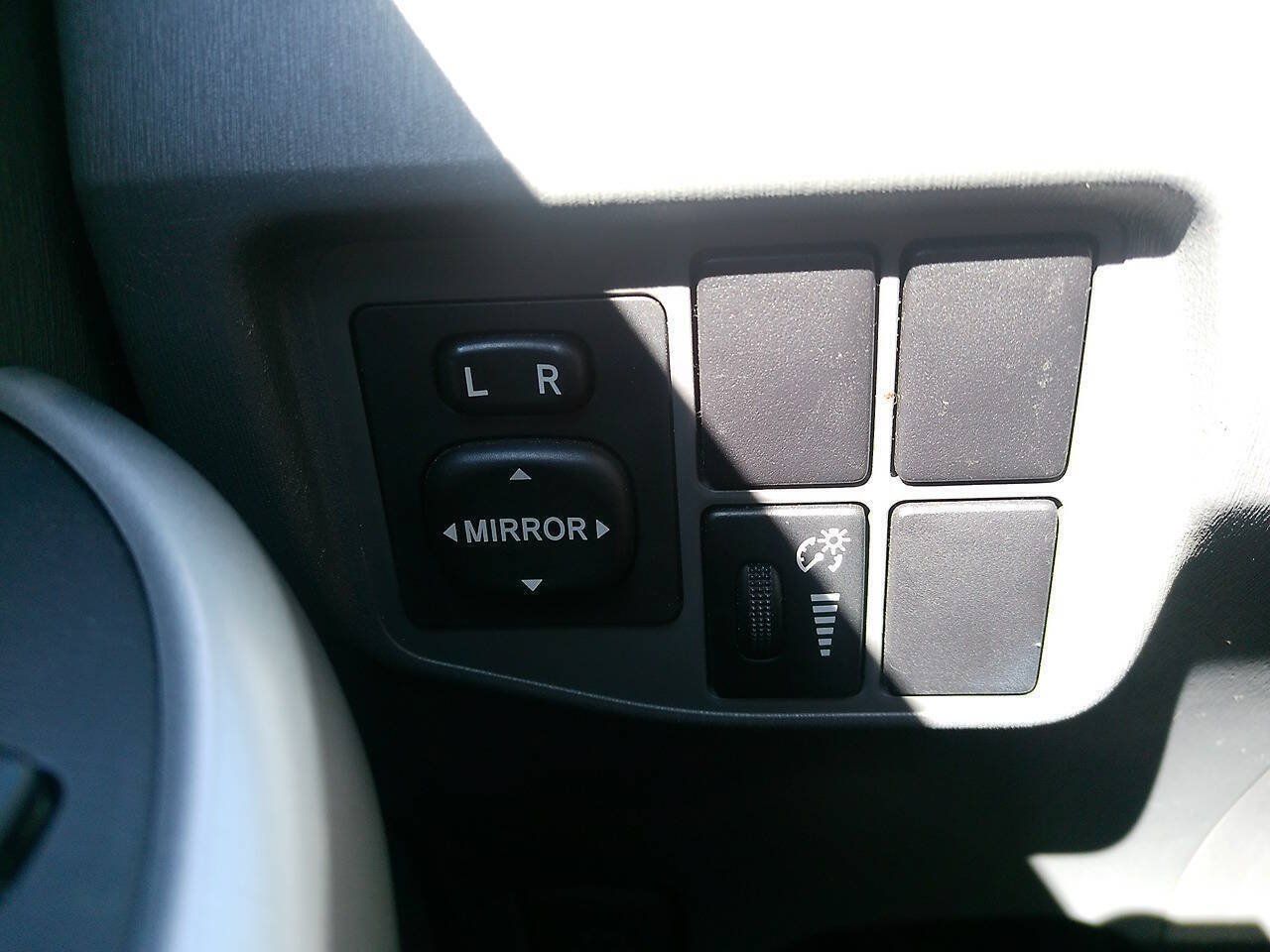 Used 2010 Toyota Prius Three FWD image 24
