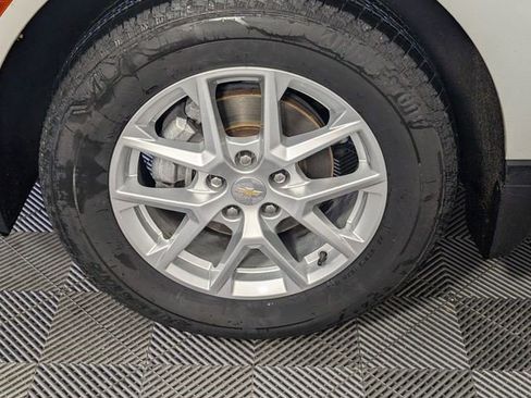 Used 2023 Chevrolet Equinox LT w/ LPO, Floor Liner Package AWD/4WD image 7