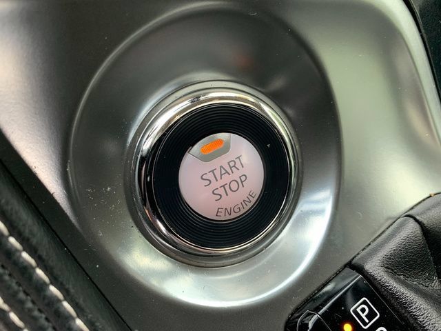 Used 2016 Nissan Maxima Platinum w/ Interior Lighting Package FWD image 29