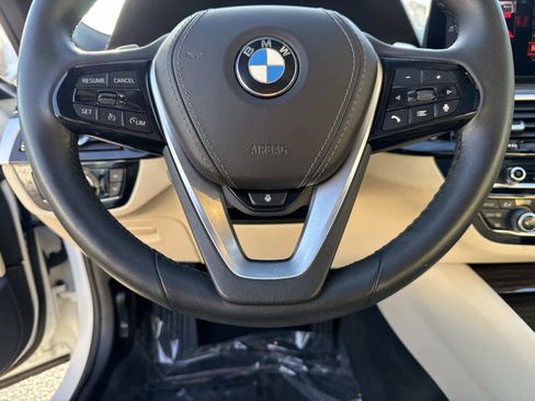 Used 2023 BMW 530i xDrive w/ Premium Package image 18
