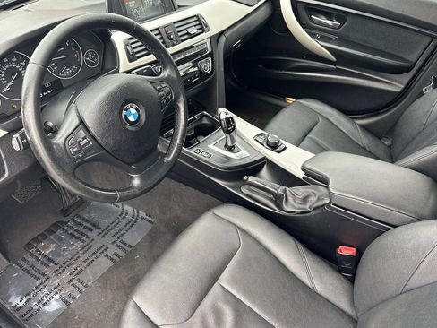 Used 2018 BMW 320i Sedan image 9