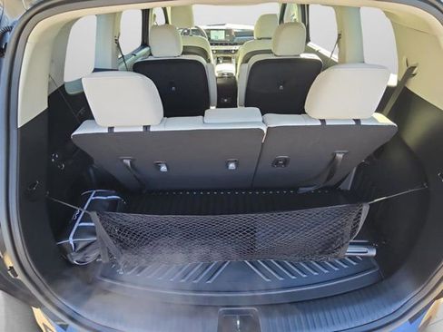 New 2025 Kia Telluride EX w/ EX Captain's Chair Package image 42