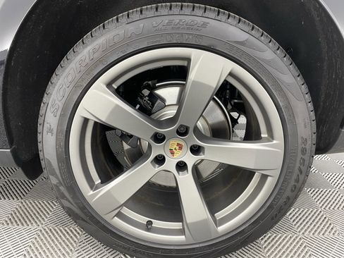Certified 2026 Porsche Macan Turbo image 26