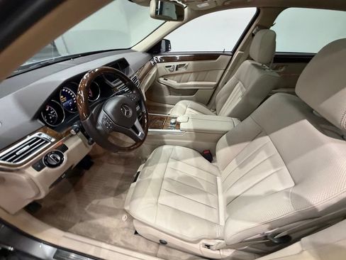 Used 2014 Mercedes-Benz E 350 4MATIC Sedan image 28